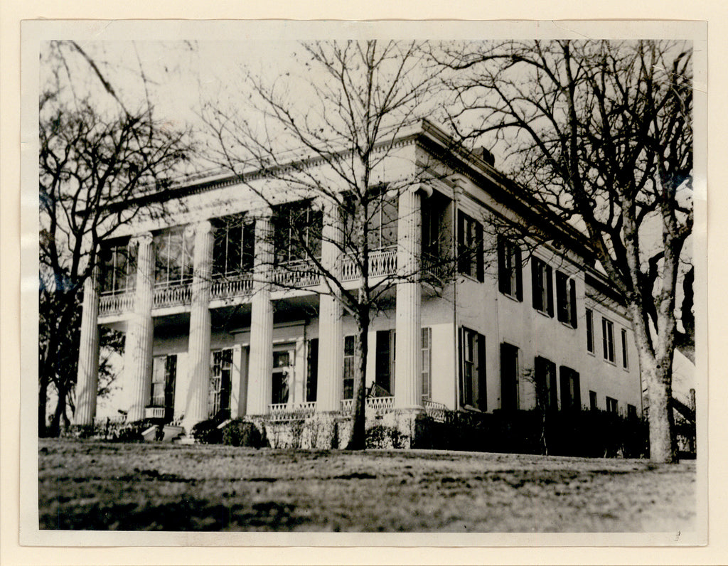 Old photo of the governor's mansion in Austin, Texas